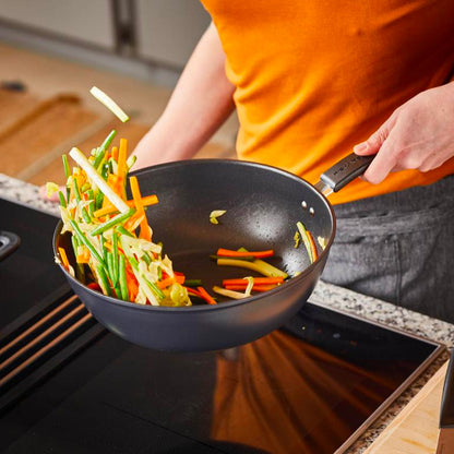 FISKARS FF 28cm WOK